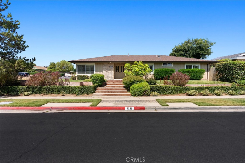 1225 Carlsbad Street