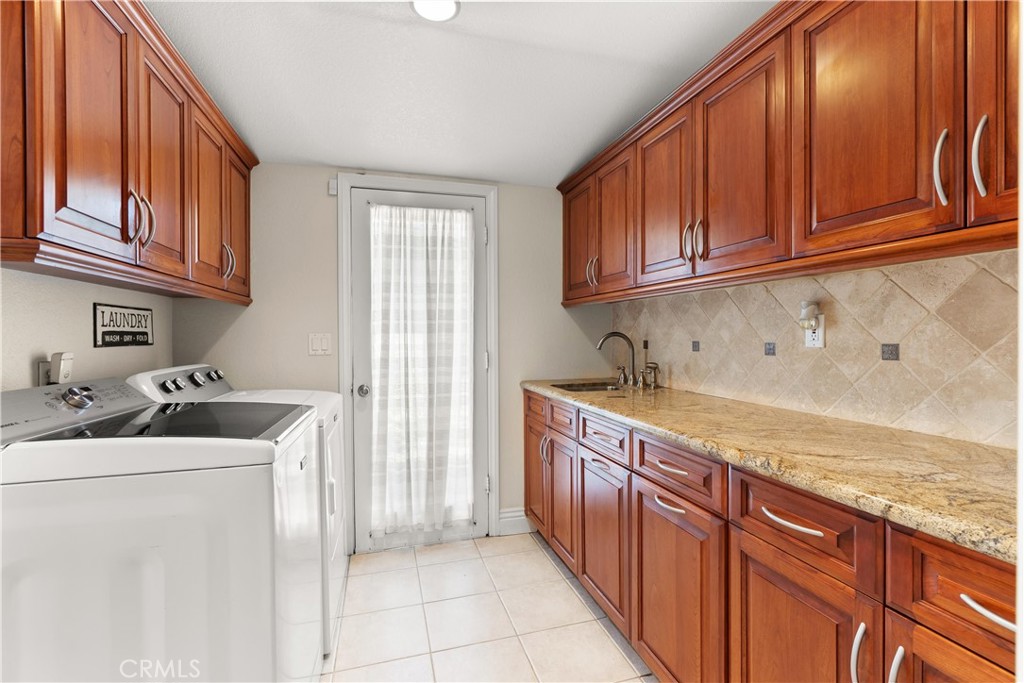 1225 Carlsbad Street