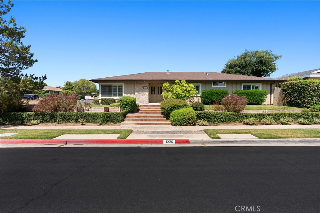 1225 Carlsbad Street