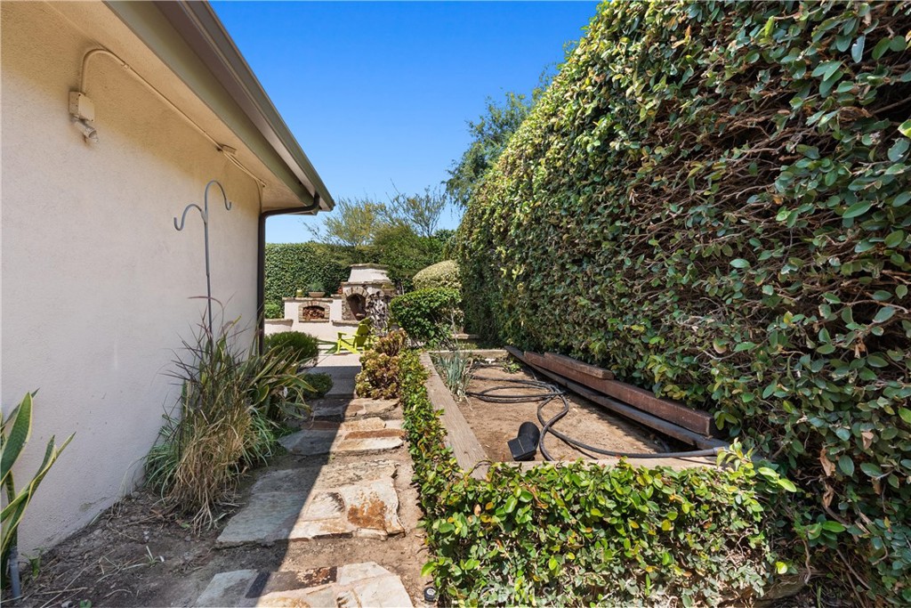 1225 Carlsbad Street