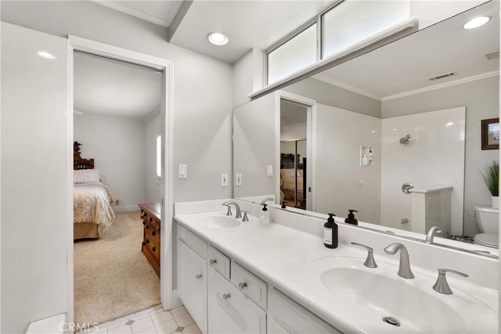 1225 Carlsbad Street