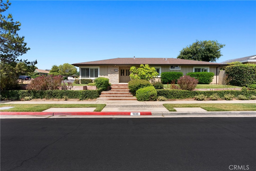 1225 Carlsbad Street