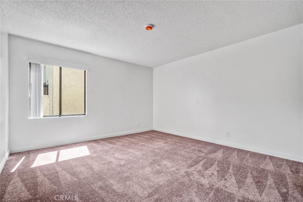 711 W 1st Street E105