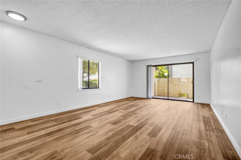 711 W 1st Street E105