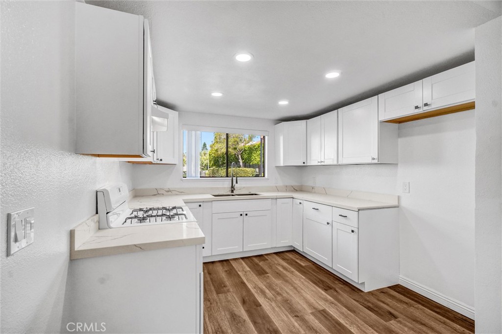 711 W 1st Street E105