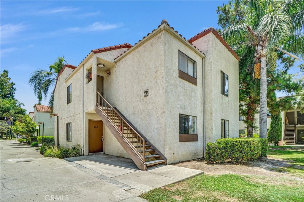 711 W 1st Street E105