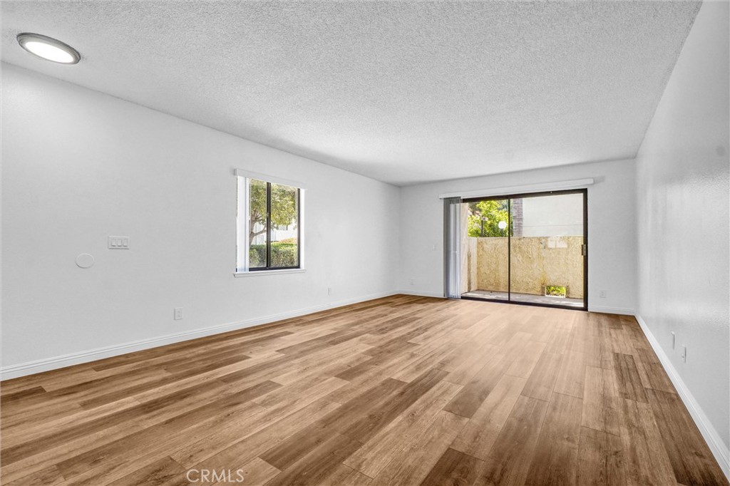 711 W 1st Street E105