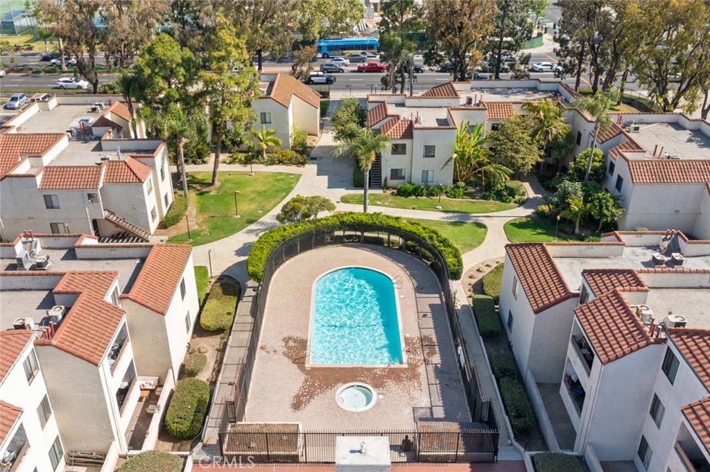 711 W 1st Street E105