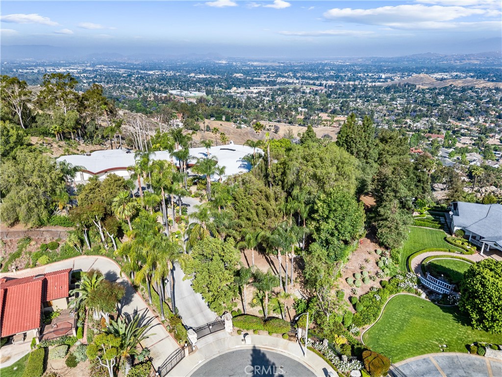 2360 Boulder Bluffs Court
