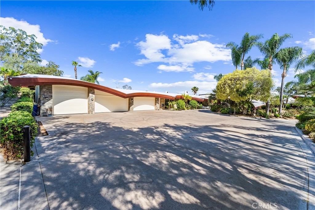 2360 Boulder Bluffs Court