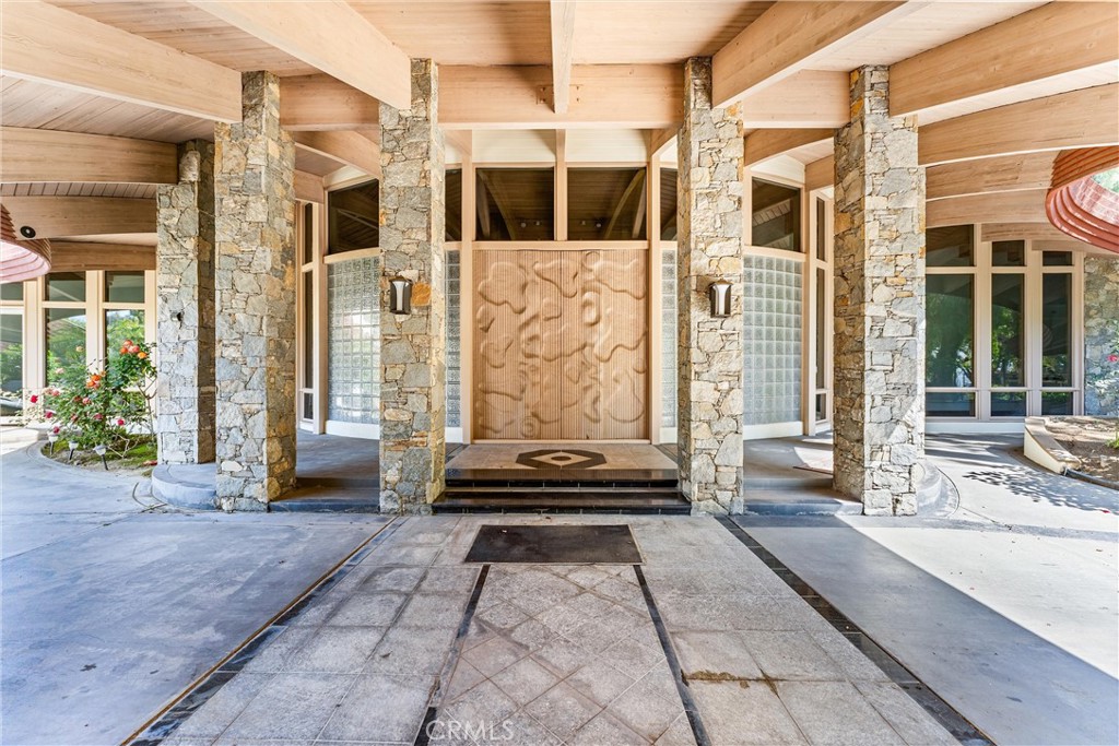 2360 Boulder Bluffs Court