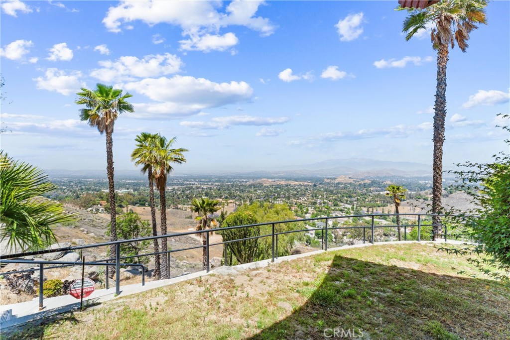 2360 Boulder Bluffs Court