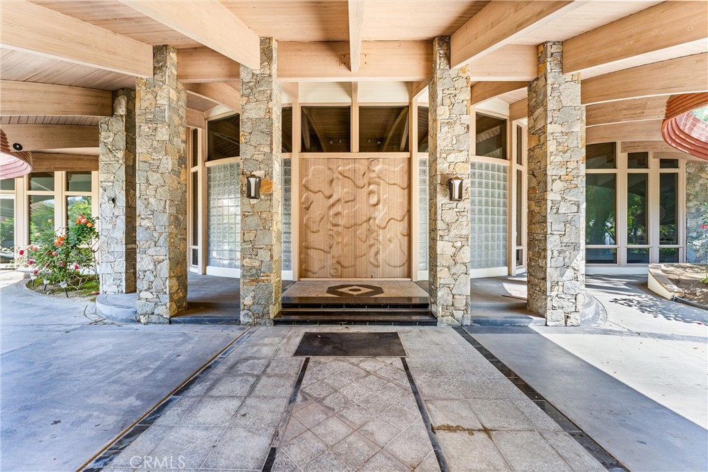2360 Boulder Bluffs Court