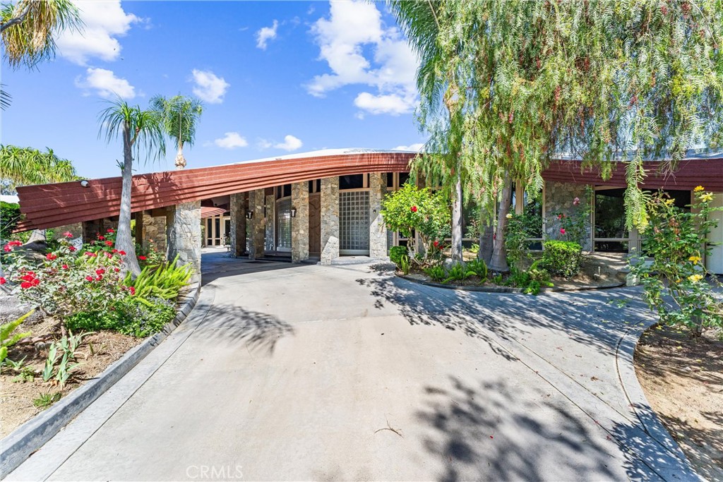 2360 Boulder Bluffs Court