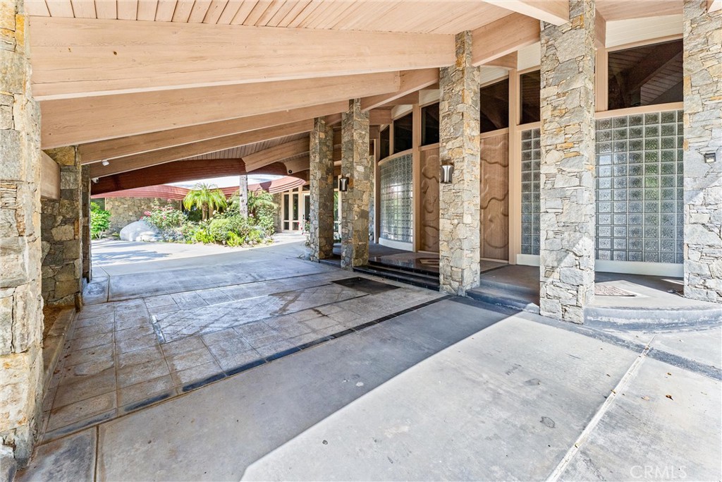 2360 Boulder Bluffs Court