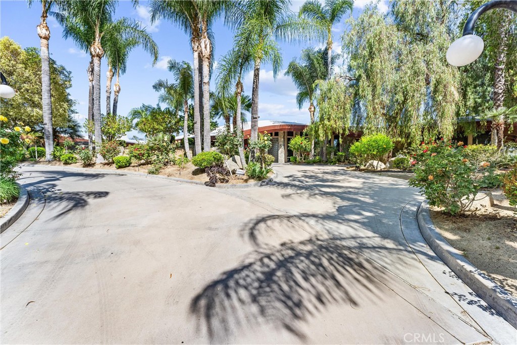 2360 Boulder Bluffs Court