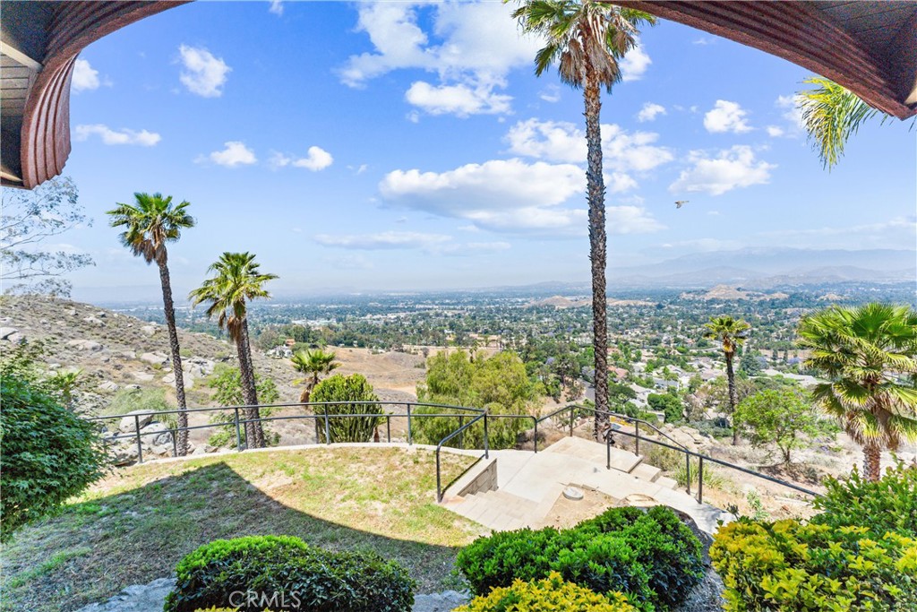 2360 Boulder Bluffs Court