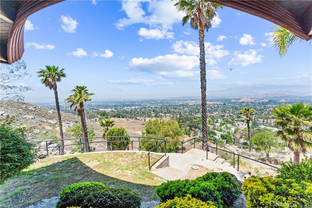 2360 Boulder Bluffs Court