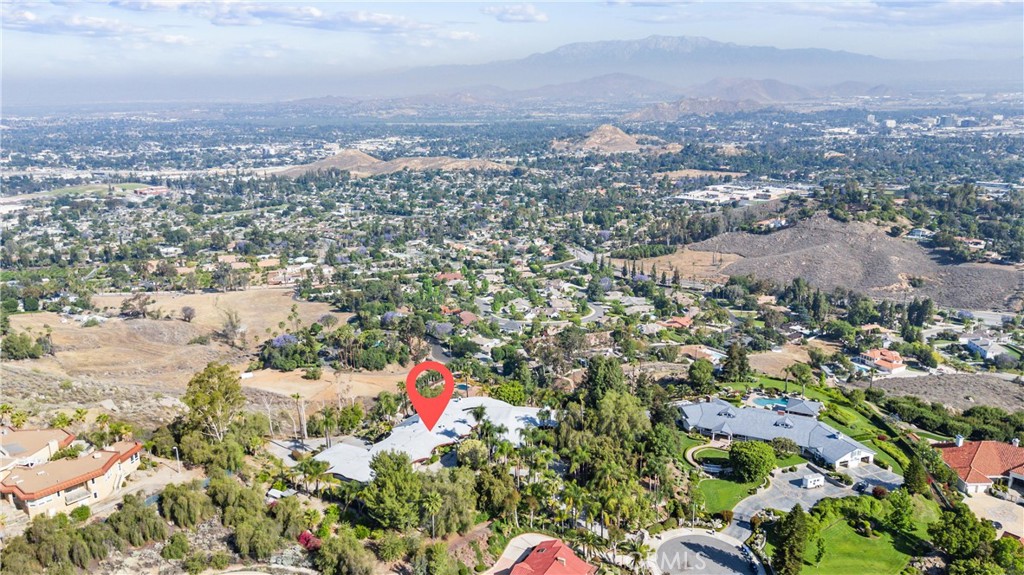 2360 Boulder Bluffs Court