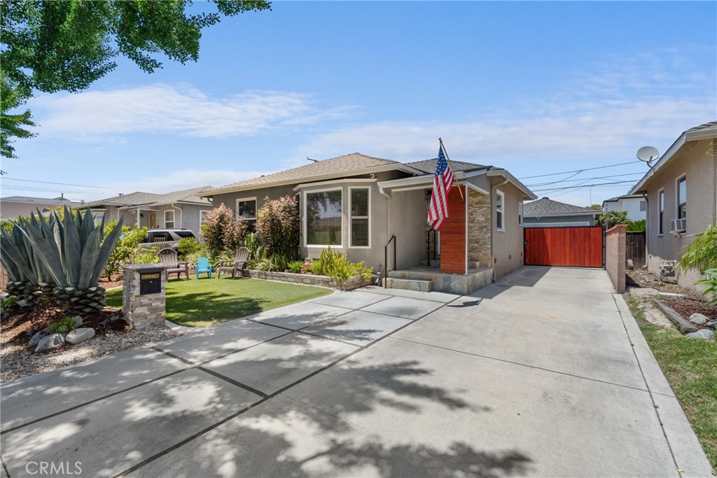 4527 Josie Avenue