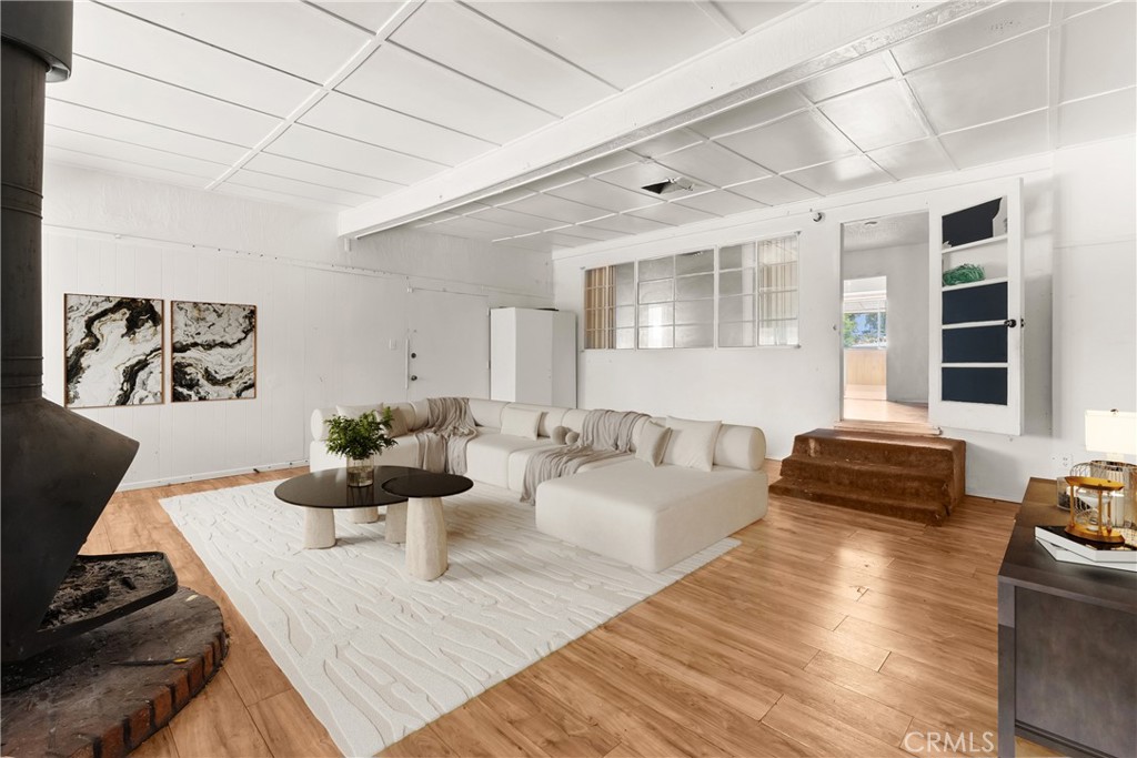 1450 Pepper Tree Lane