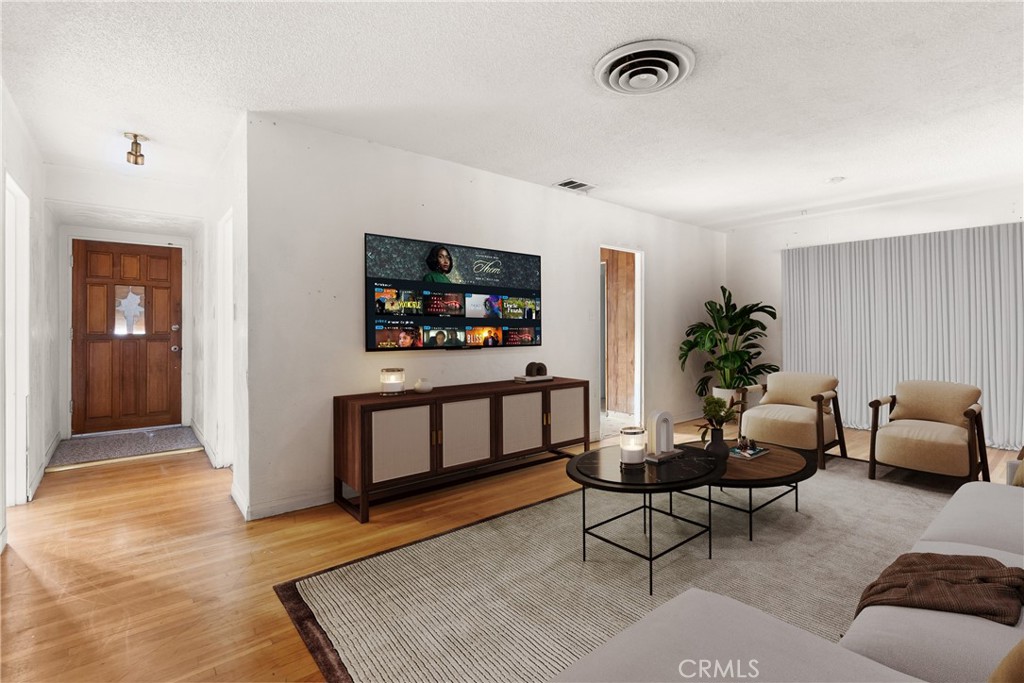 1450 Pepper Tree Lane