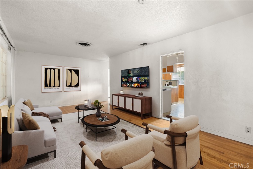 1450 Pepper Tree Lane