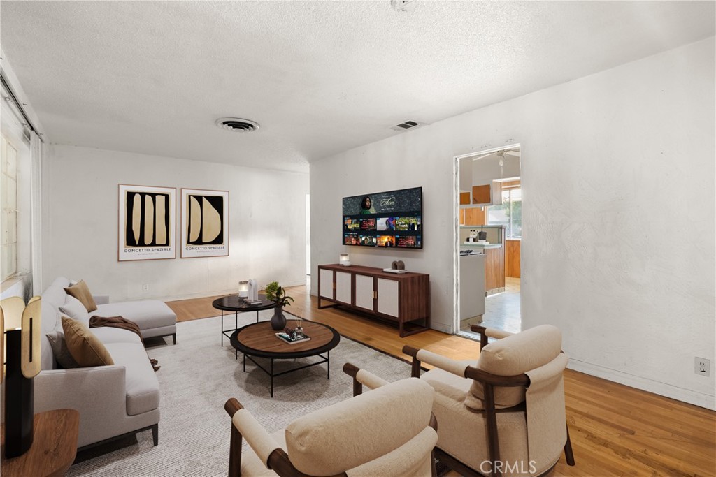 1450 Pepper Tree Lane