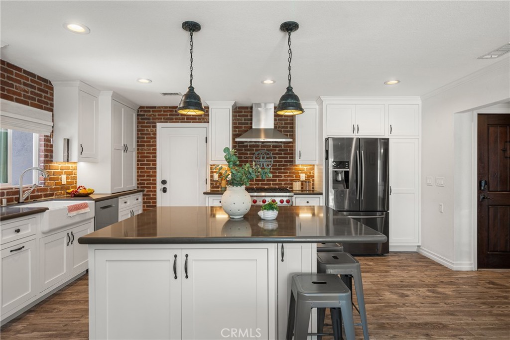 11822 Saint Mark Street