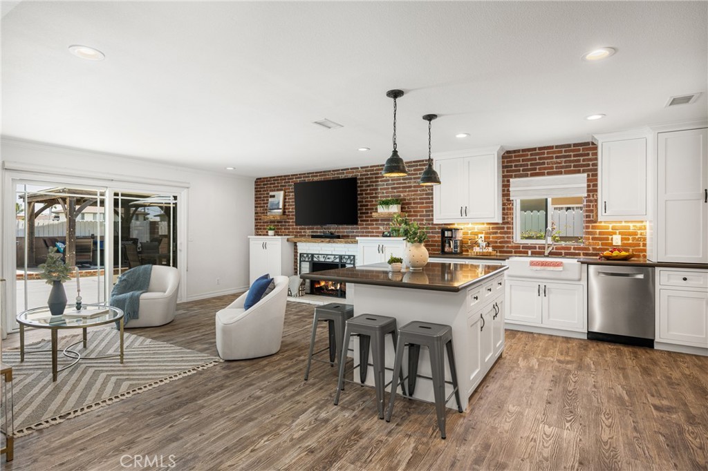 11822 Saint Mark Street