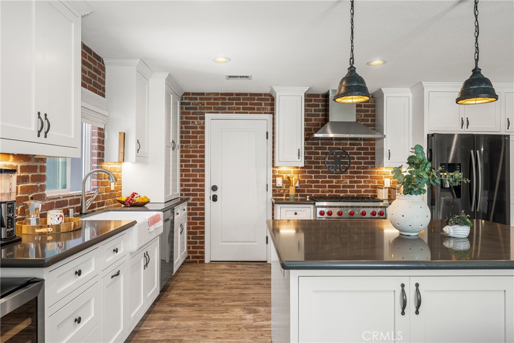 11822 Saint Mark Street