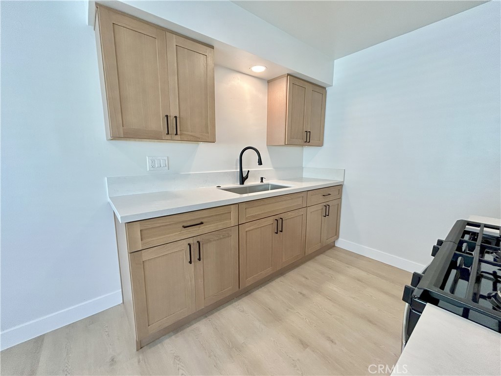 895 N Euclid Avenue 3
