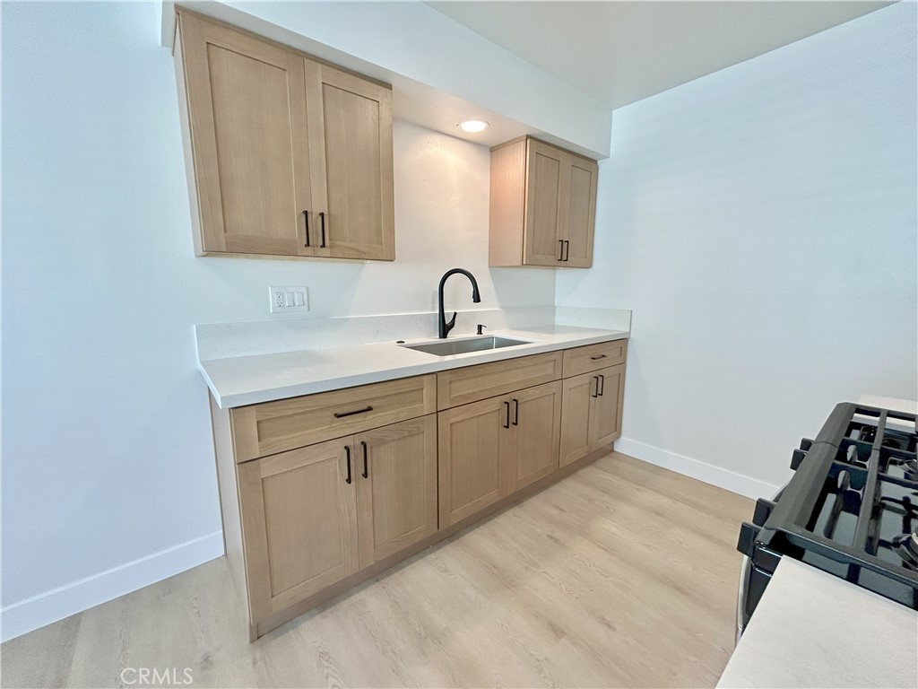 895 N Euclid Avenue 3