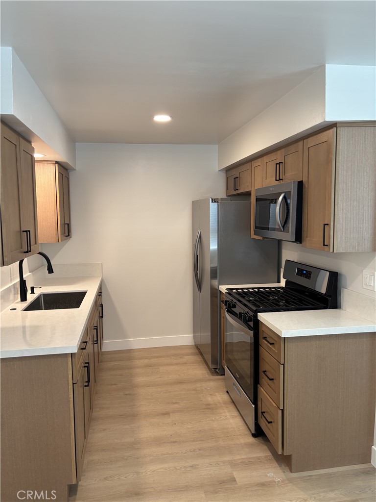 895 N Euclid Avenue 3