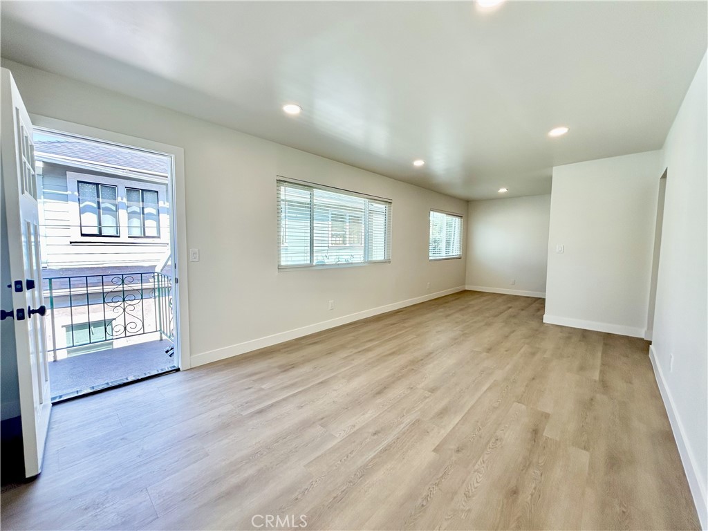 895 N Euclid Avenue 3