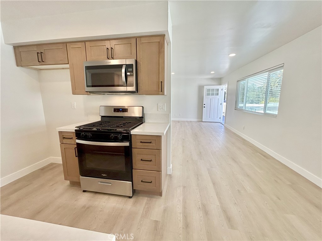 895 N Euclid Avenue 3