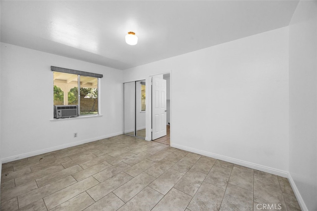 2006 W Wilshire Avenue