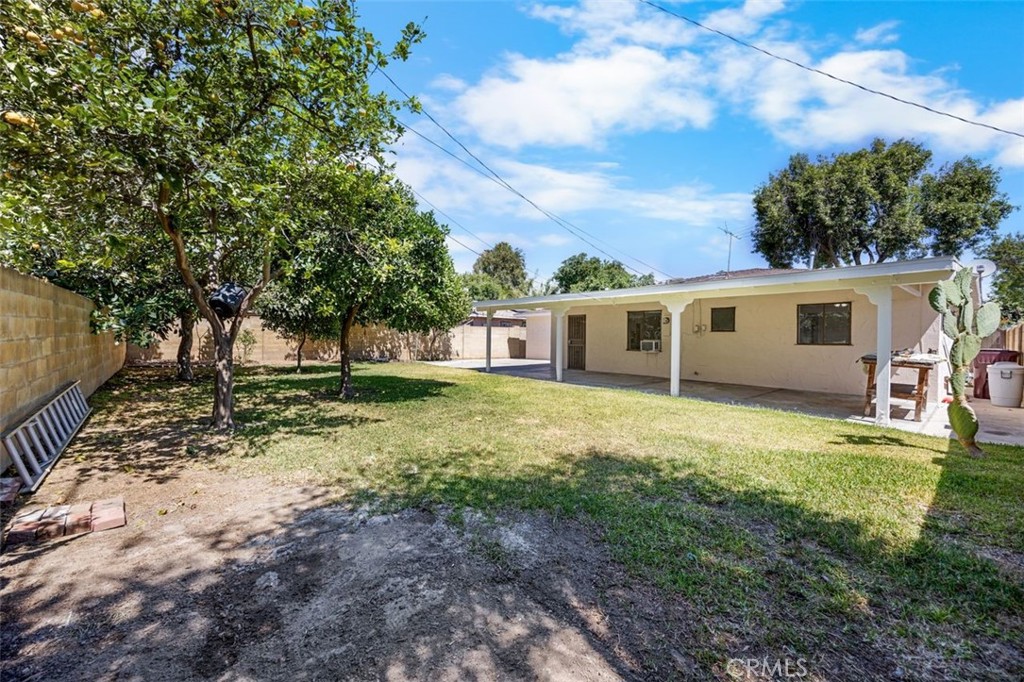 2006 W Wilshire Avenue