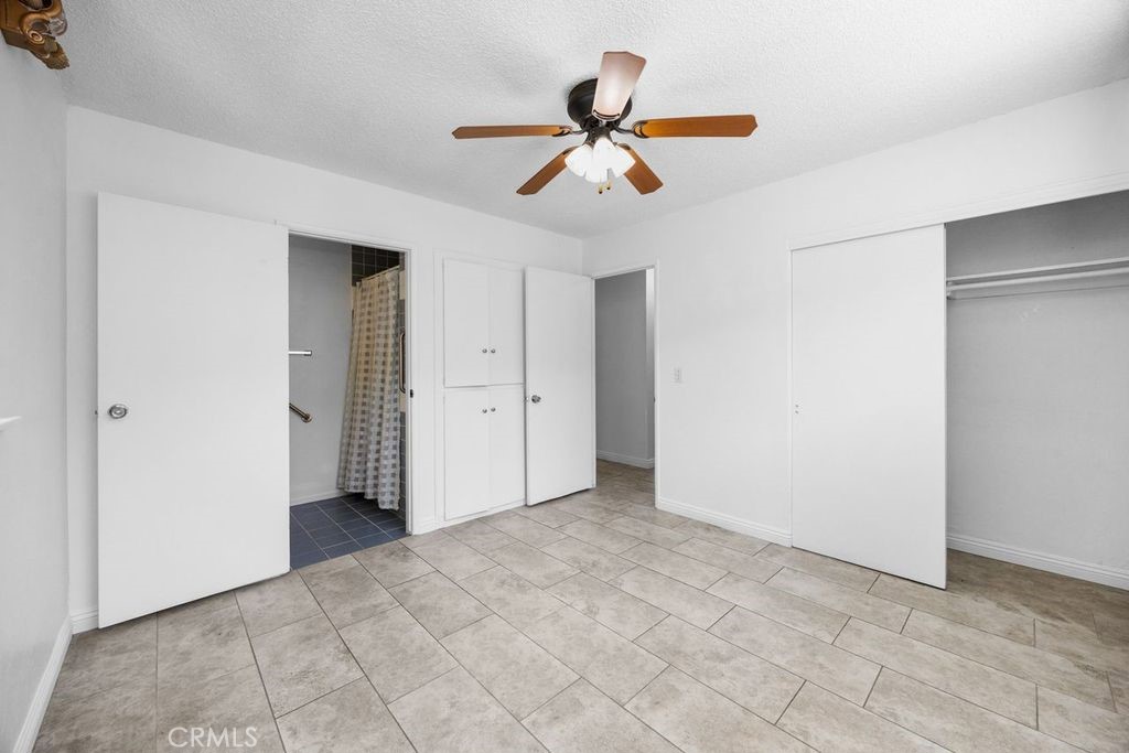 2006 W Wilshire Avenue