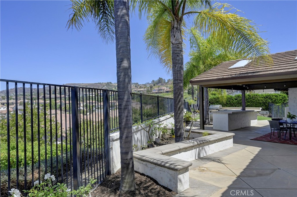 4341 Pepper Avenue