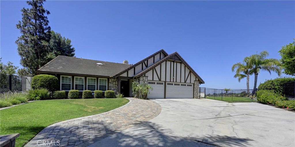 4341 Pepper Avenue