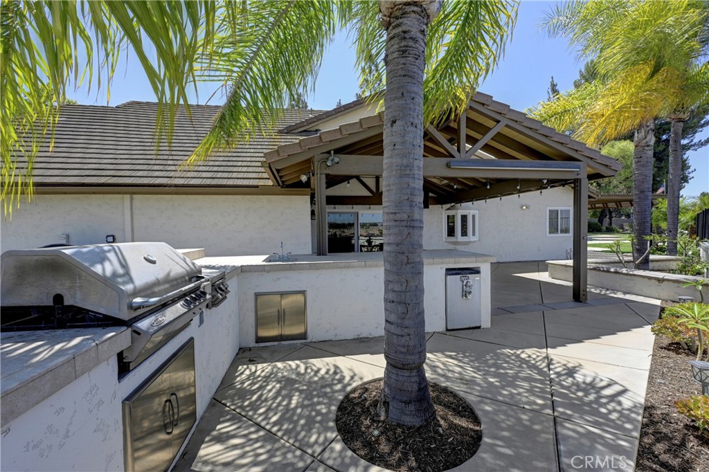 4341 Pepper Avenue