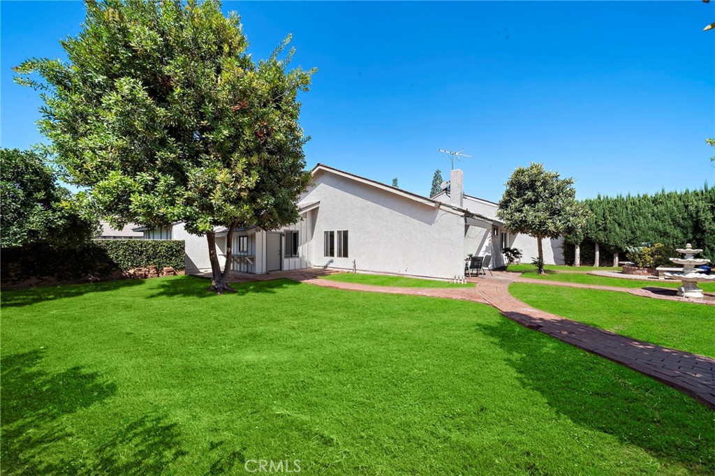 1061 Regis Way