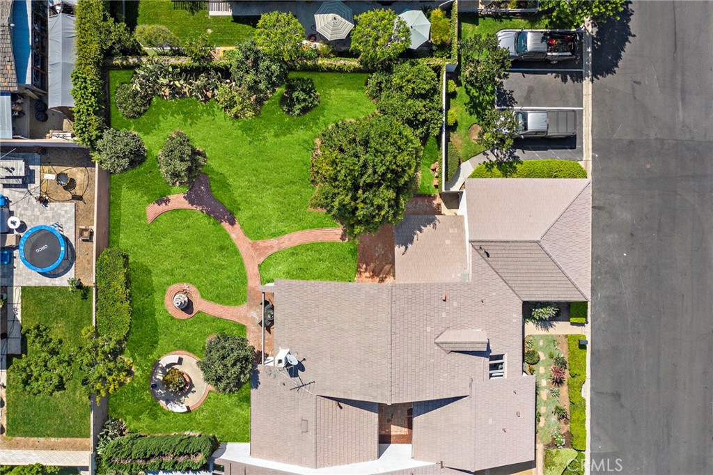 1061 Regis Way