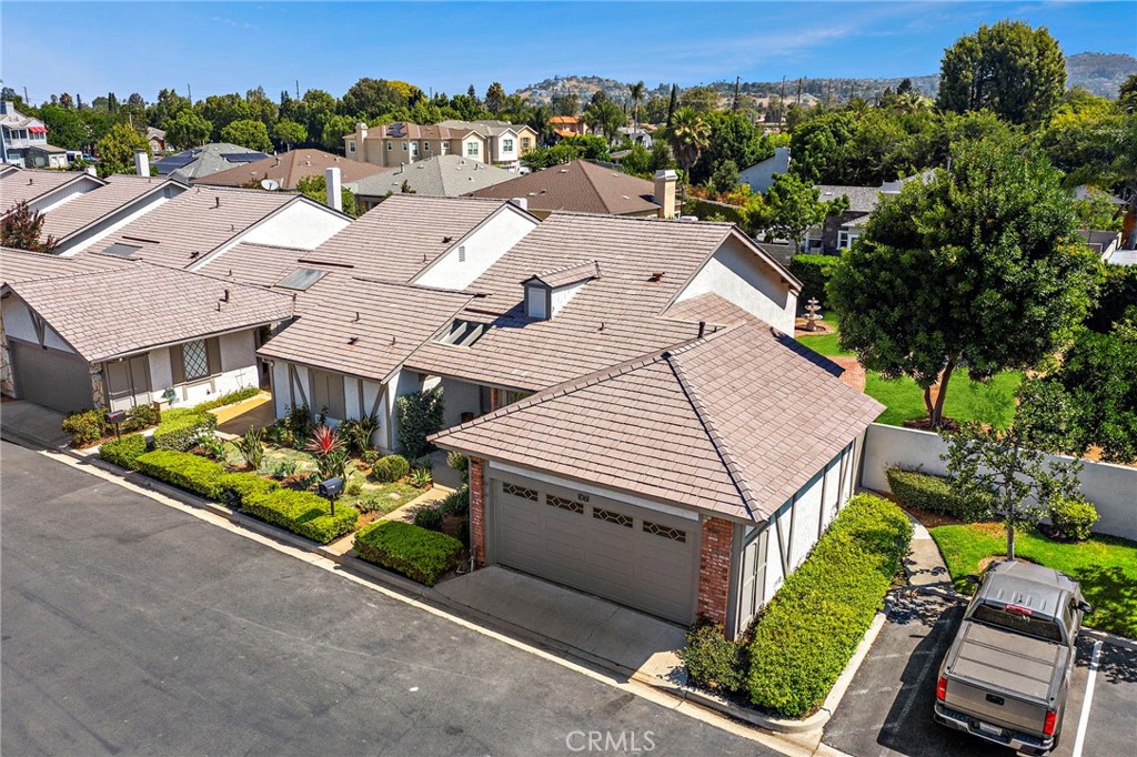 1061 Regis Way