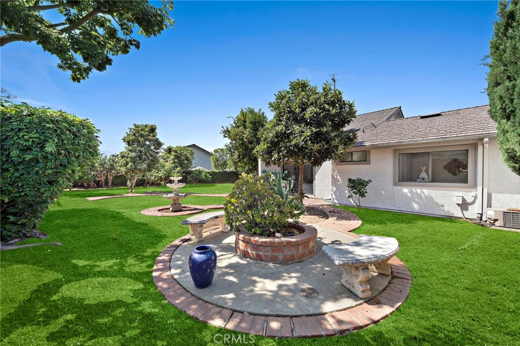 1061 Regis Way