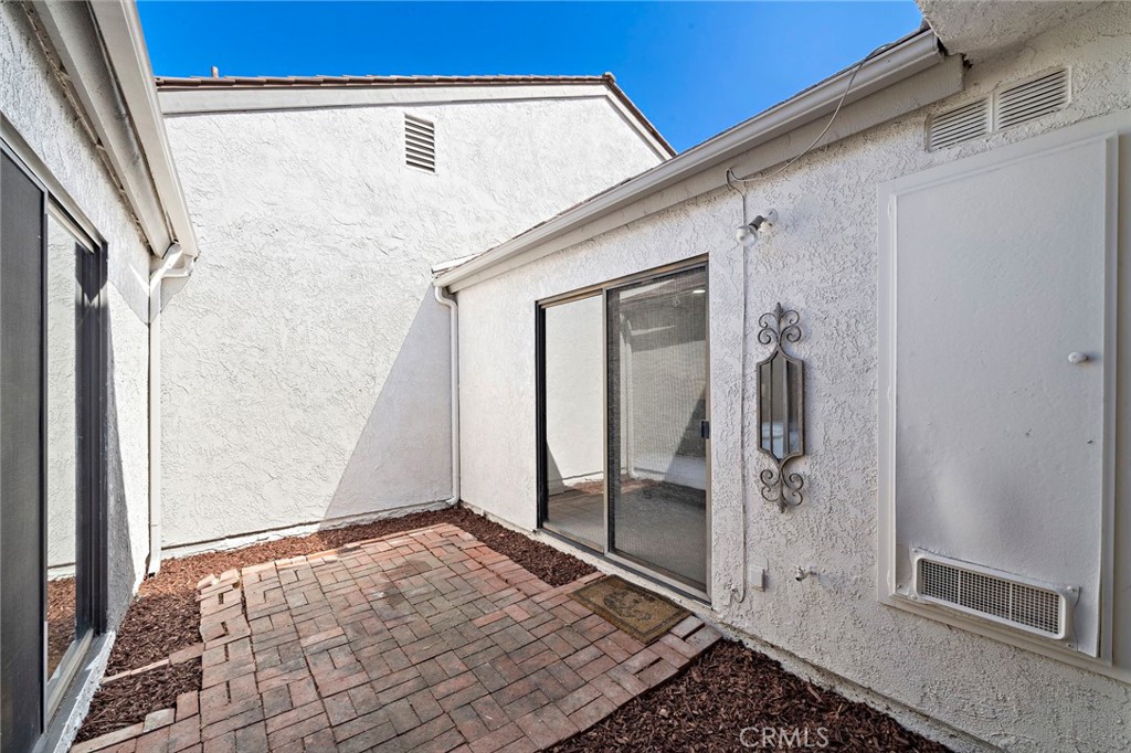 1061 Regis Way