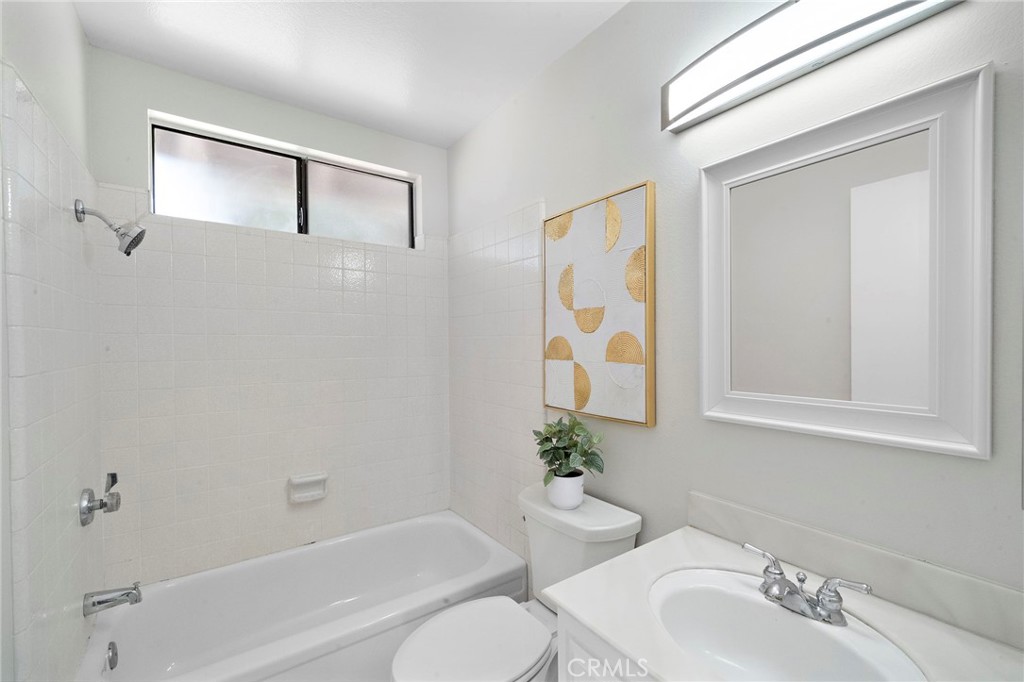 1061 Regis Way