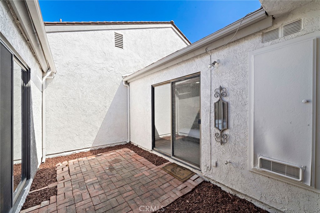 1061 Regis Way