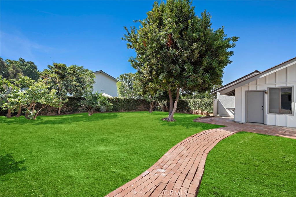 1061 Regis Way